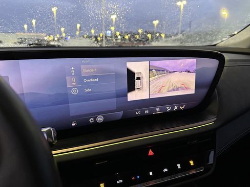 Used 2025 Buick Envision Sport Touring image 31