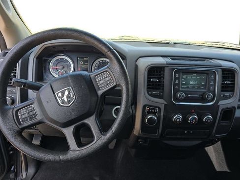 Used 2016 RAM 1500 Express image 25