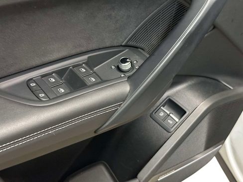 Certified 2023 Audi Q5 e Prestige AWD/4WD image 23