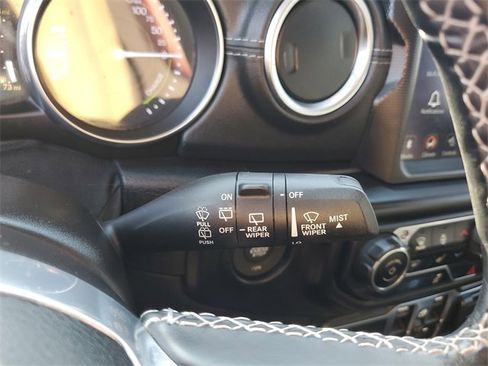 Used 2021 Jeep Wrangler Unlimited Sahara w/ Cold Weather Group image 18