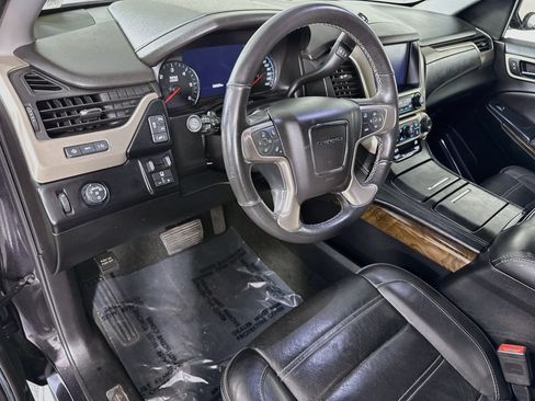Used 2018 GMC Yukon Denali RWD image 22