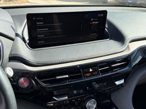 Used 2023 Acura MDX SH-AWD w/ Advance Package image 27