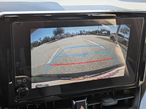 Used 2025 Toyota Corolla LE image 18