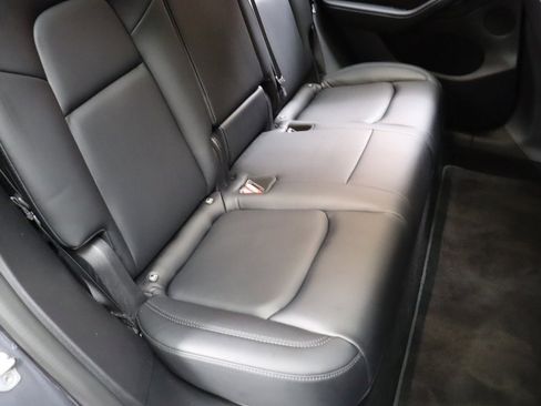 Used 2022 Tesla Model Y Long Range image 67