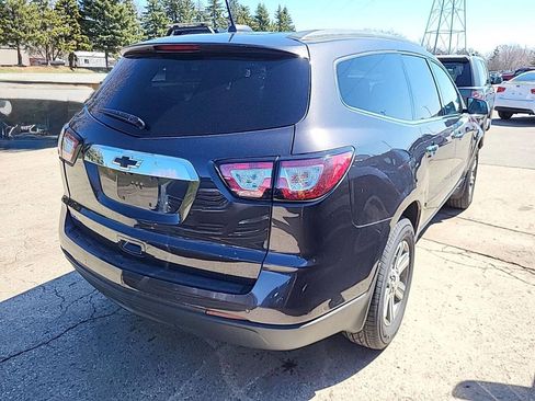 Used 2016 Chevrolet Traverse LT image 8