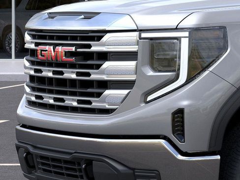 New 2026 GMC Sierra 1500 SLE image 13