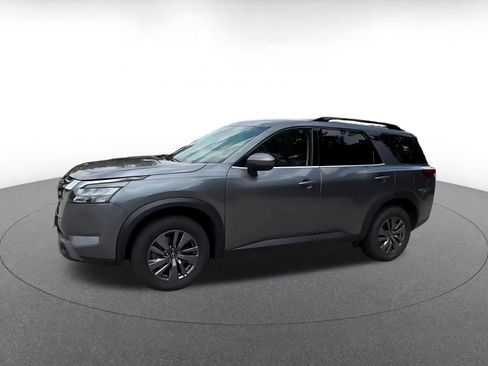 Used 2025 Nissan Pathfinder SV AWD/4WD image 6