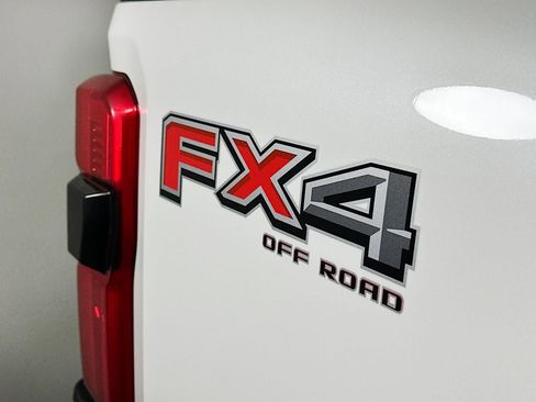 Used 2024 Ford F350 Platinum image 31