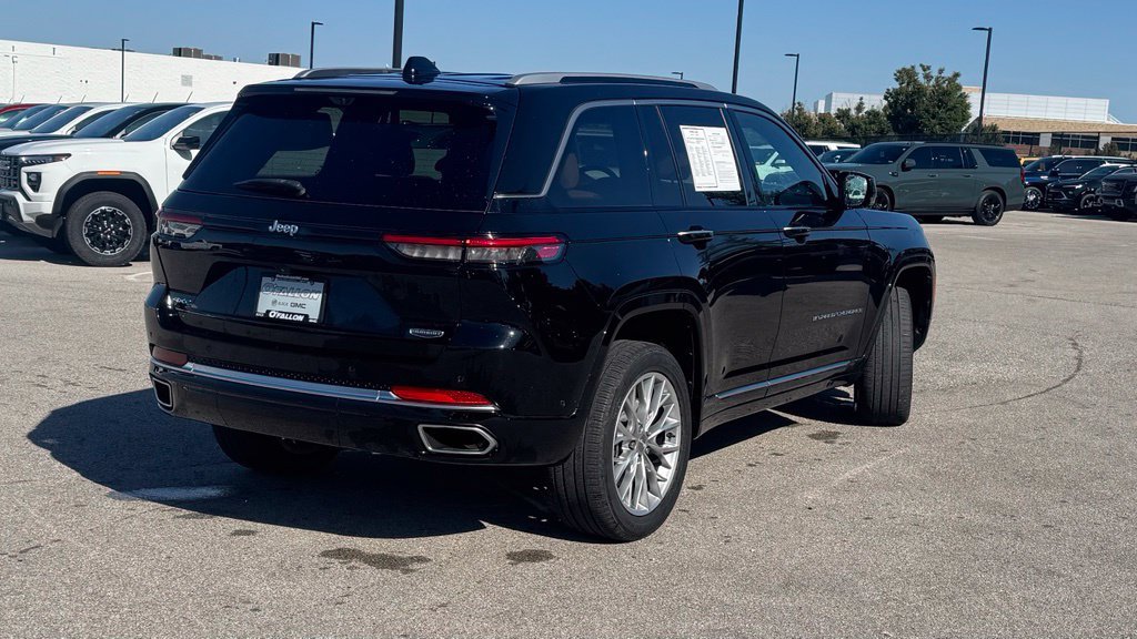 Used 2022 Jeep Grand Cherokee Summit w/ Advanced Protech Group IV AWD/4WD image 2