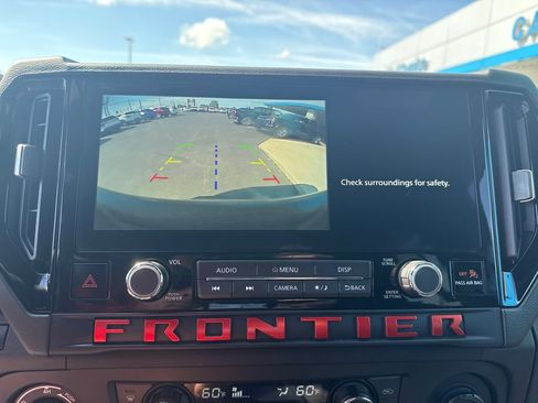 Used 2025 Nissan Frontier PRO-4X AWD/4WD image 22