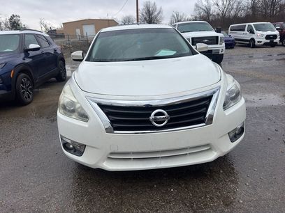 Used 2013 Nissan Altima 2.5 SL w/ Technology Pkg