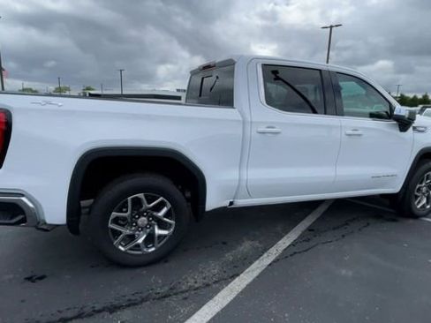 New 2026 GMC Sierra 1500 SLE w/ Preferred Package AWD/4WD image 2