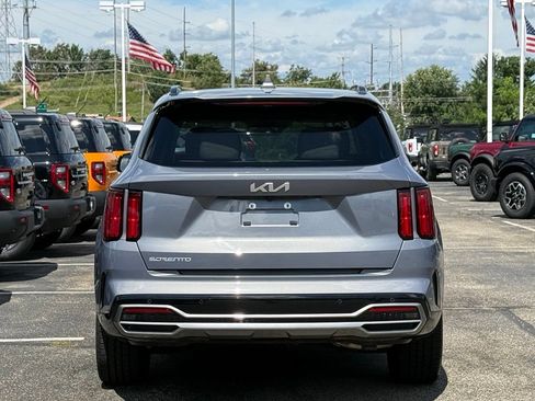 Used 2023 Kia Sorento SX FWD image 5