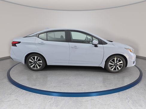 New 2025 Nissan Versa SV w/ Trunk Package FWD image 4