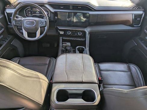 Used 2023 GMC Sierra 1500 Denali AWD/4WD image 17