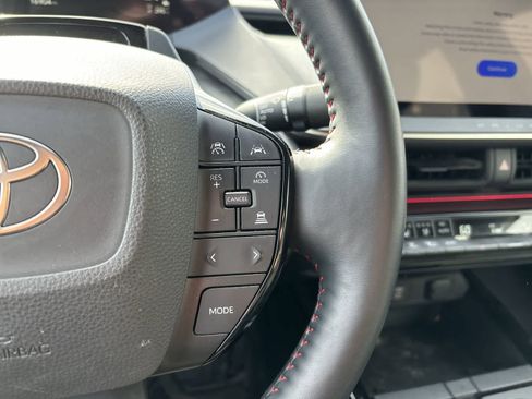 Used 2023 Toyota Prius Prime Premium image 9