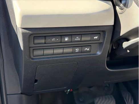 Used 2023 Mitsubishi Outlander SEL image 25