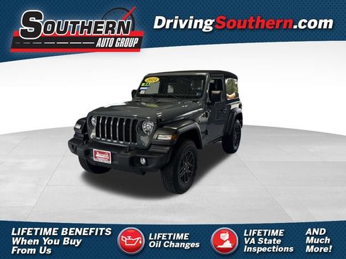 Used 2024 Jeep Wrangler Sport AWD/4WD image 1