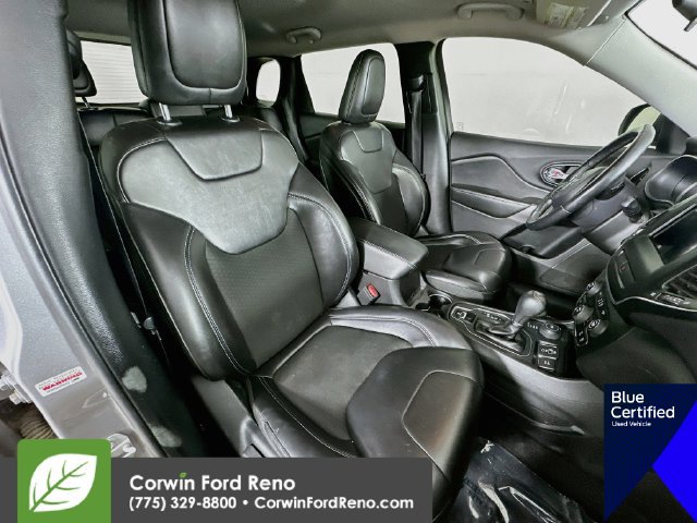 Used 2019 Jeep Cherokee Latitude Plus AWD/4WD image 29