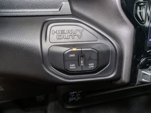 Used 2025 RAM 2500 Big Horn AWD/4WD image 22