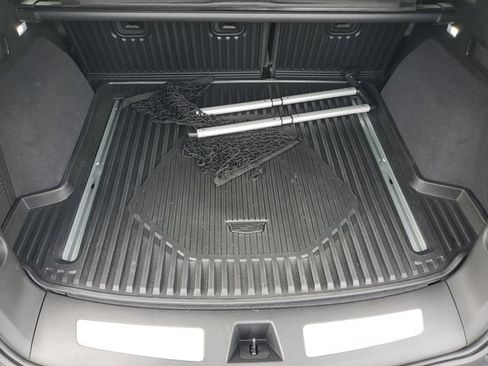 Certified 2025 Cadillac XT5 Premium Luxury w/ LPO, Floor Liner Package AWD/4WD image 9