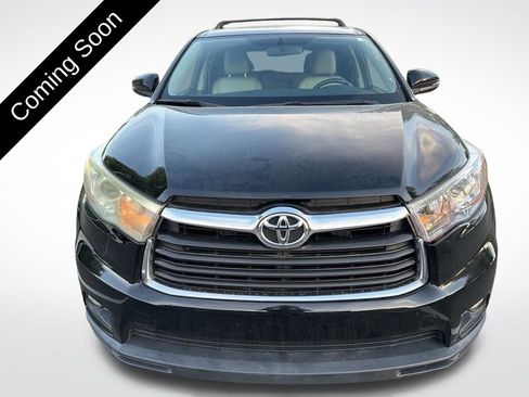Used 2015 Toyota Highlander Plus image 2
