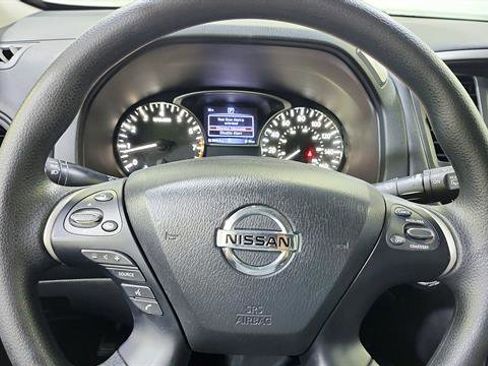 Used 2020 Nissan Pathfinder S FWD image 14
