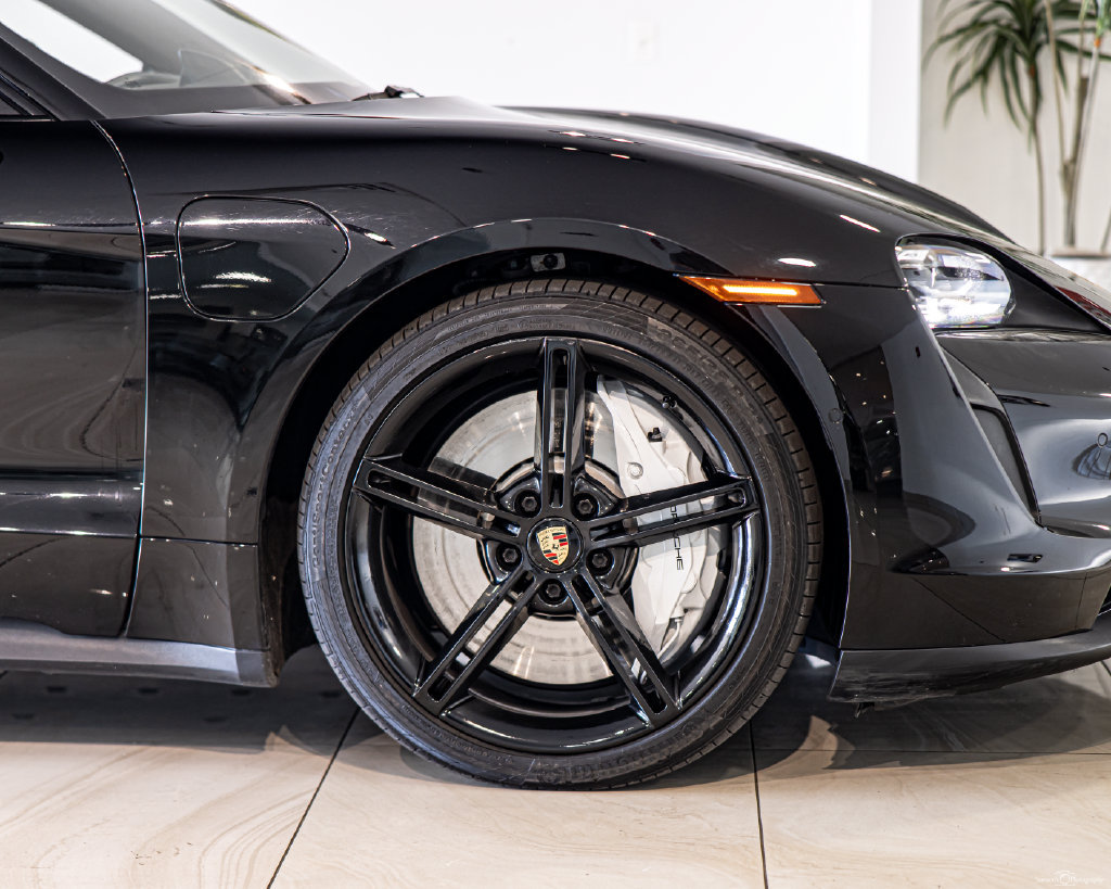 Used 2020 Porsche Taycan 4S w/ Premium Package AWD/4WD image 11