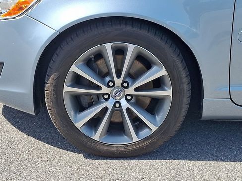 Used 2011 Volvo C70 T5 FWD image 8