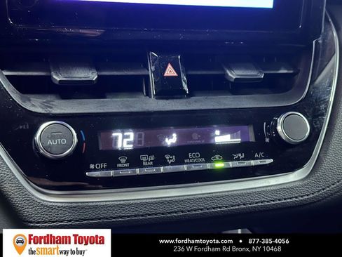 Used 2025 Toyota Corolla Cross LE image 21