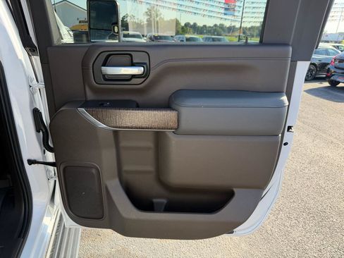 Used 2021 GMC Sierra 2500 Denali w/ Denali Ultimate Package AWD/4WD image 22