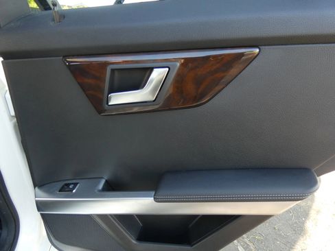 Used 2015 Mercedes-Benz GLK 350 2WD image 33