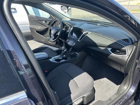 Used 2023 Chevrolet Malibu LT FWD image 17