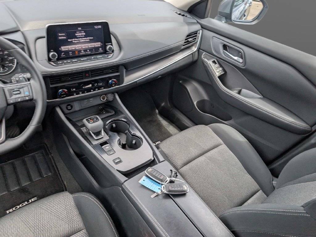 Certified 2026 Nissan Rogue SV FWD image 19