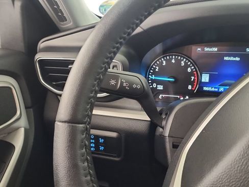 Used 2024 Ford Explorer XLT w/ Equipment Group 202A AWD/4WD image 20