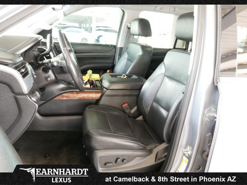 Used 2018 Chevrolet Tahoe Premier RWD image 2