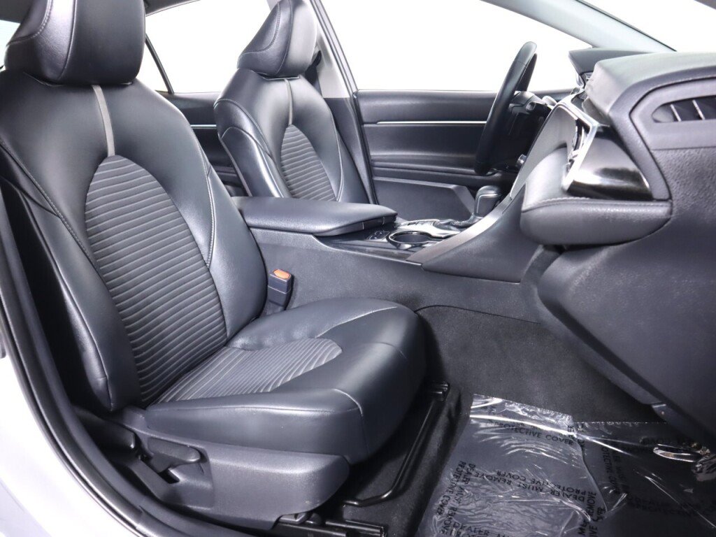 Used 2018 Toyota Camry SE w/ Audio Package FWD image 39