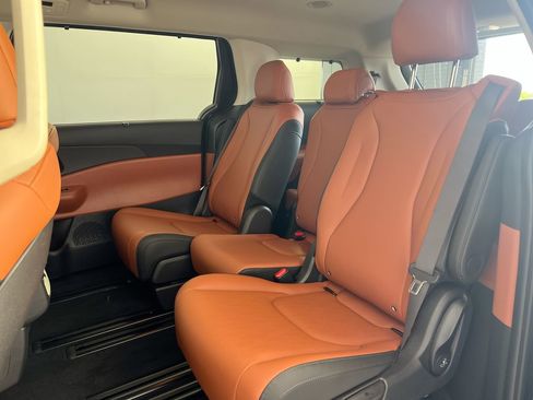 New 2026 Kia Carnival EX image 27