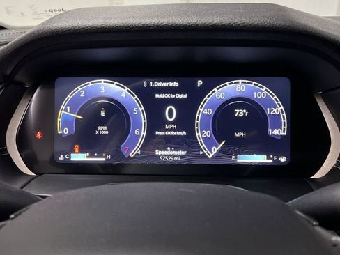 Used 2023 Jeep Grand Cherokee Laredo image 12