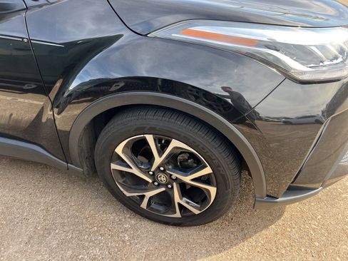 Used 2020 Toyota C-HR LE image 6