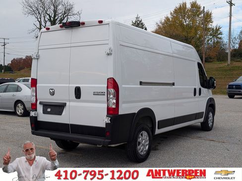 Used 2024 RAM ProMaster 2500 w/ Quick Order Package 22G SLT image 3