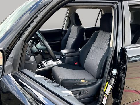 Used 2015 Toyota 4Runner SR5 RWD image 8