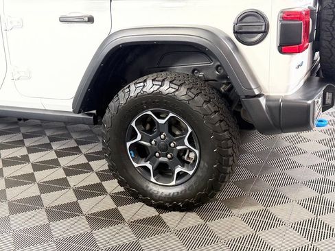 Used 2023 Jeep Wrangler Unlimited Rubicon 4xe w/ Cold Weather Group AWD/4WD image 13