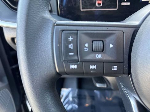 Used 2025 Nissan Kicks S FWD image 21