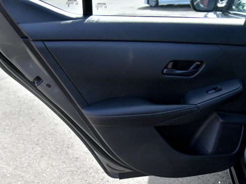 Used 2024 Nissan Sentra SV FWD image 29