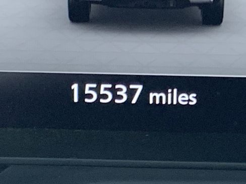 Used 2024 Nissan Pathfinder Platinum w/ Cargo Package image 22