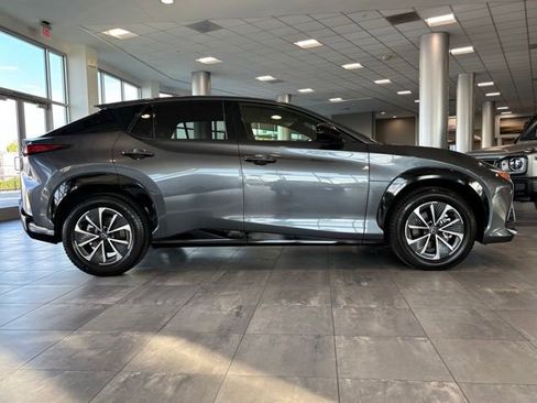 Used 2024 Lexus RZ 300e Premium image 2