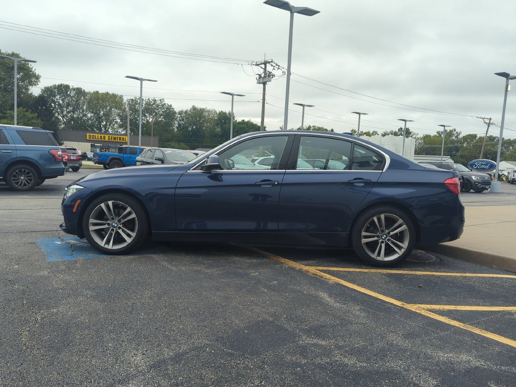 Used 2016 BMW 328i xDrive Sedan AWD/4WD image 6