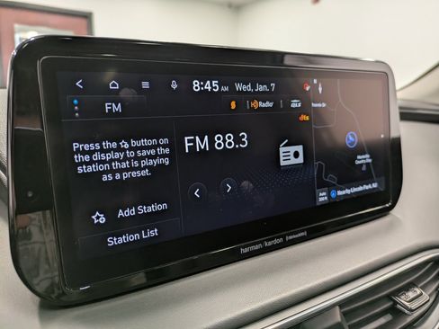 Used 2023 Hyundai Santa Fe SEL w/ Premium Package image 12