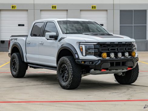 Used 2025 Ford F150 Raptor w/ Equipment Group 803A Raptor R AWD/4WD image 25